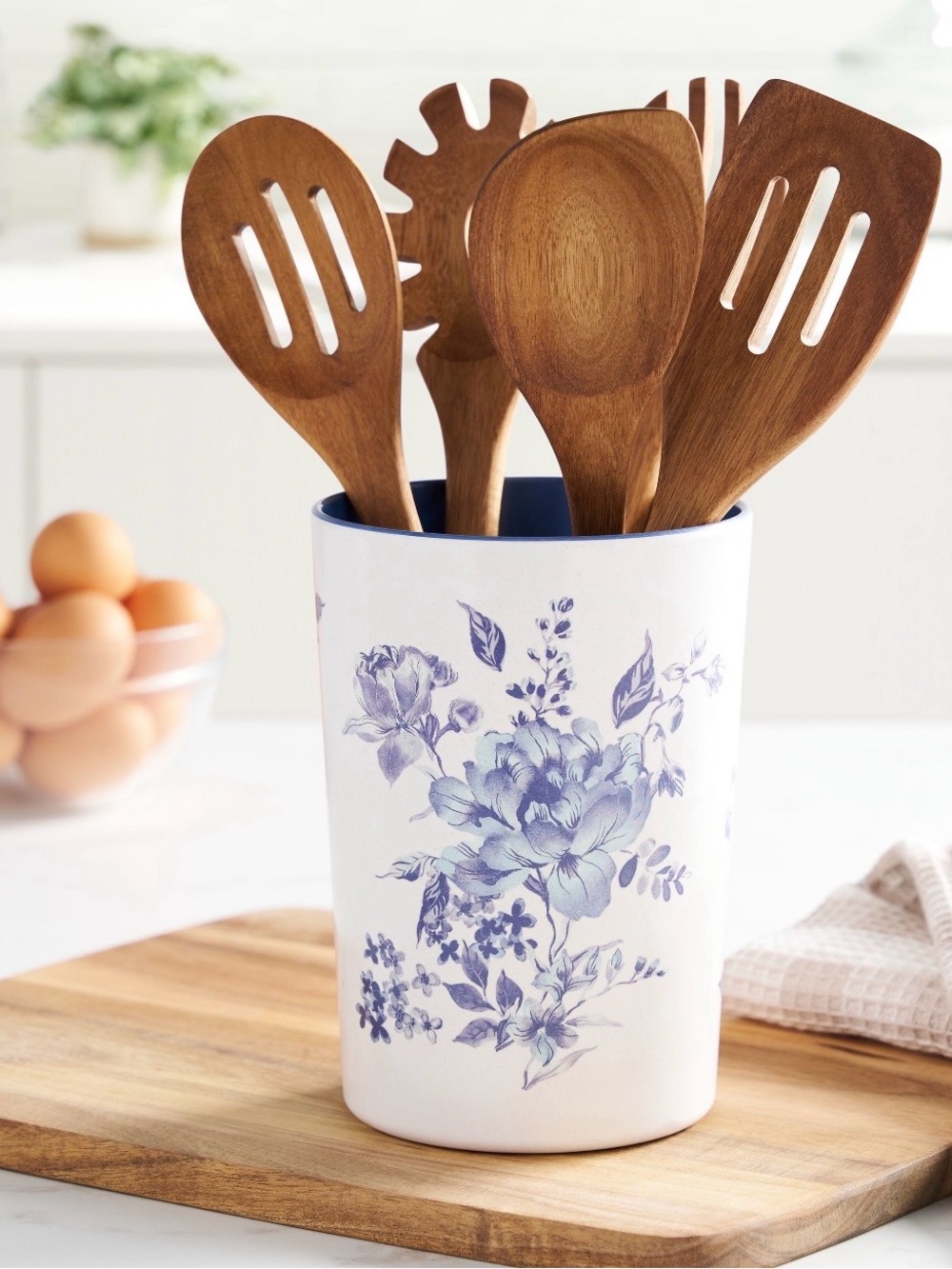 The Pioneer Woman White Melamine Utensil Holder with Blue Floral Pattern